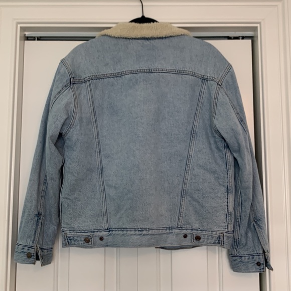 Levi’s Original Sherpa Trucker Jacket - Picture 4 of 6